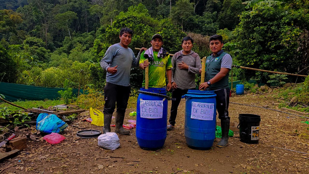 PRODUCTORES DE PUTINA PUNCO ELABORAN BIOL PARA FORTALECER SUS CULTIVOS