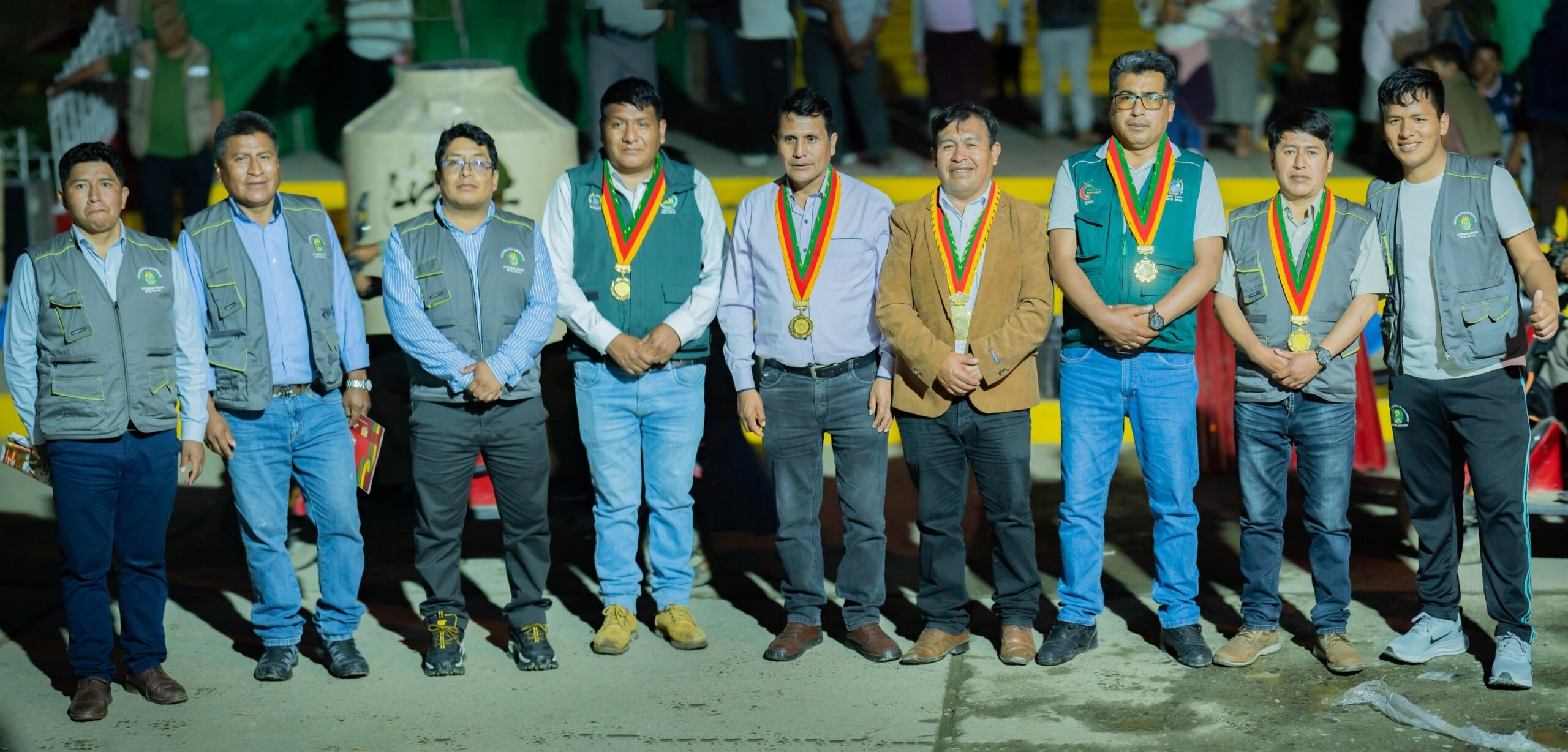 MUNICIPALIDAD DISTRITAL DE ALTO INAMBARI RECONOCE A AUTORIDADES REGIONALES POR IMPULSAR PROYECTOS PRODUCTIVOS EN LA ZONA